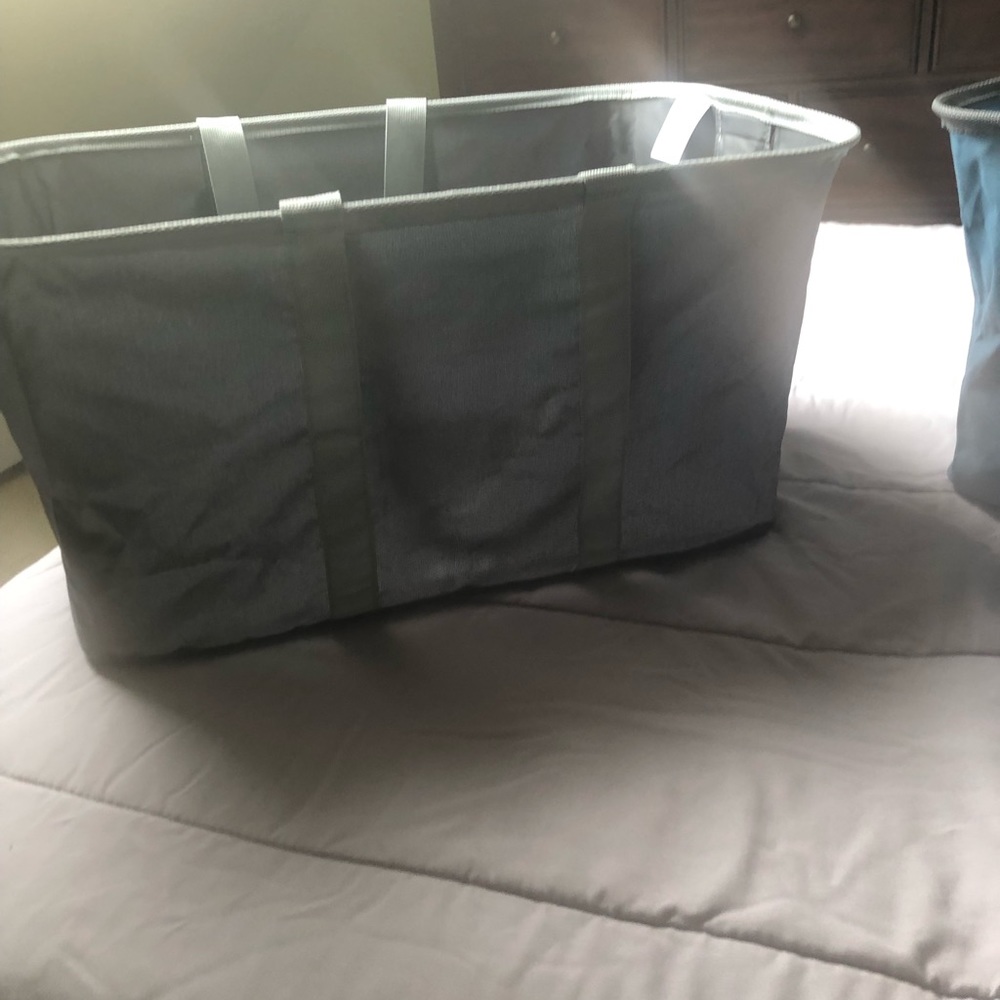 Pip up storage